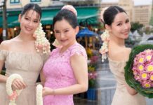 “มาลัยไทย–รัดเกล้าไทย” งามสะกดทุกสายตา “โม อมีนา” ควงคุณแม่ เช็กอินตลาดยอดพิมาน สัมผัสเสน่ห์ศิลปะดอกไม้ไทย
